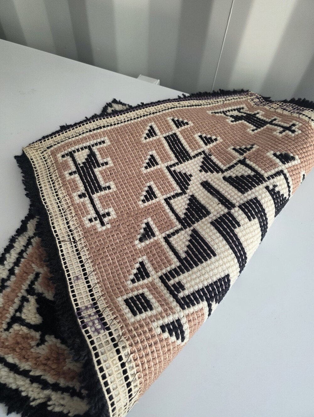 Vintage Latch Hook Rug - Picture 5 of 5